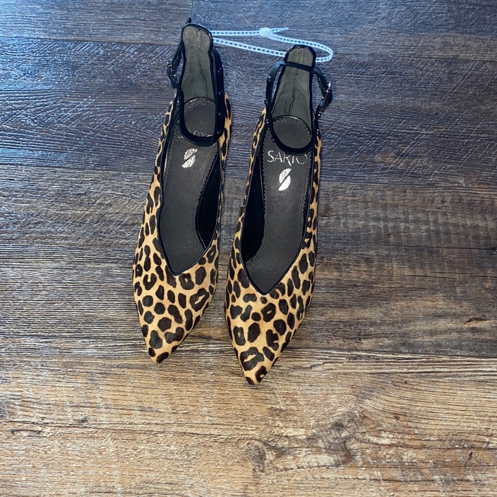 Sarto heels size 6, cheetah print nwot, only worn in the store